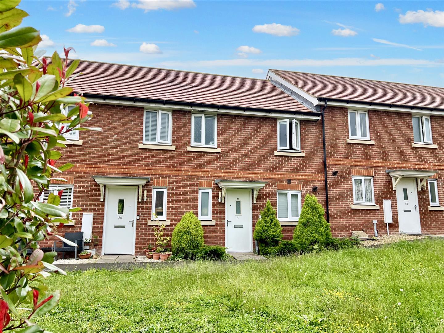 Property Details for Weavers Close, Eastbourne Town Property Estate